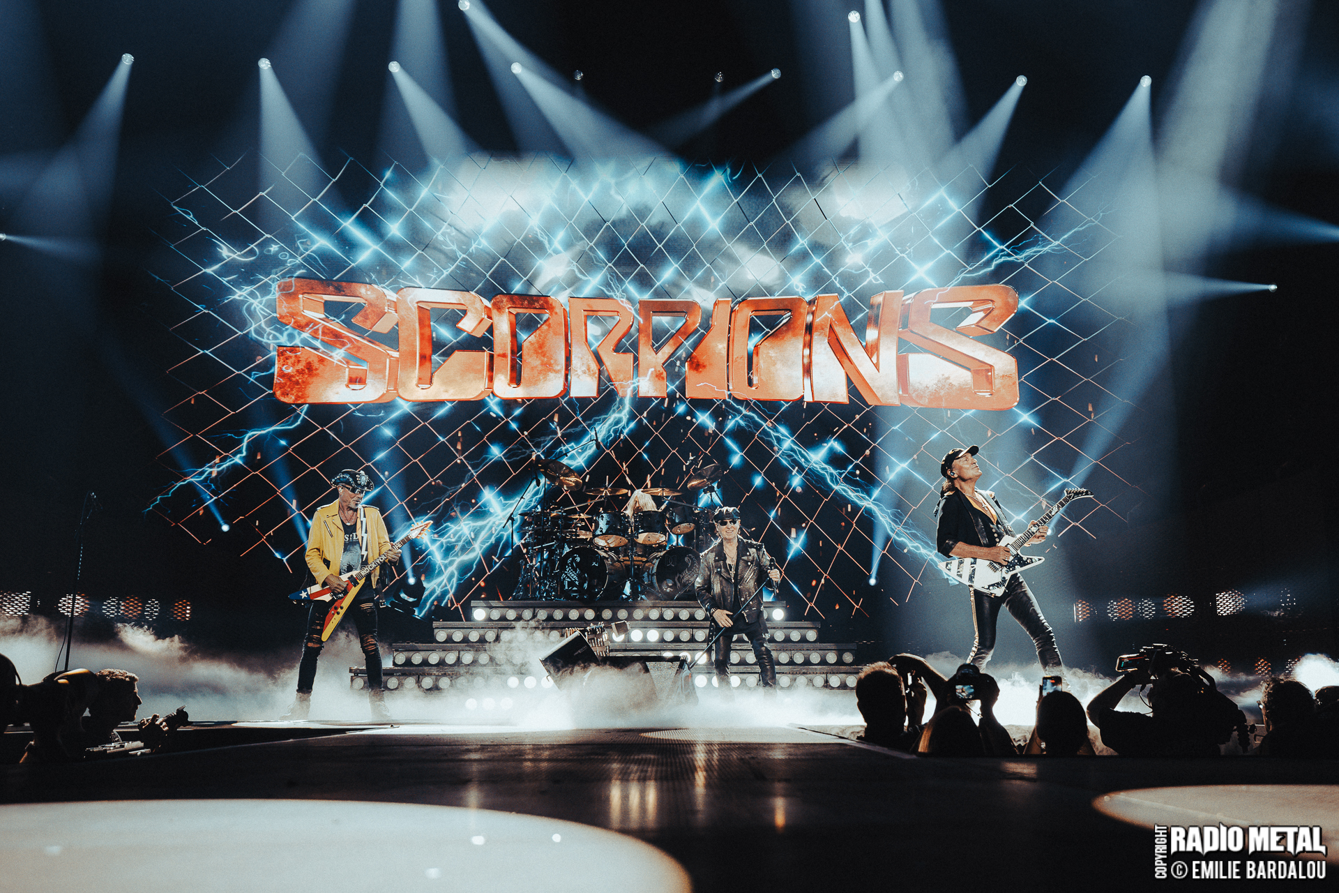 Numéro 41 : Édition Spéciale Scorpions + poster & goodies – Image 3